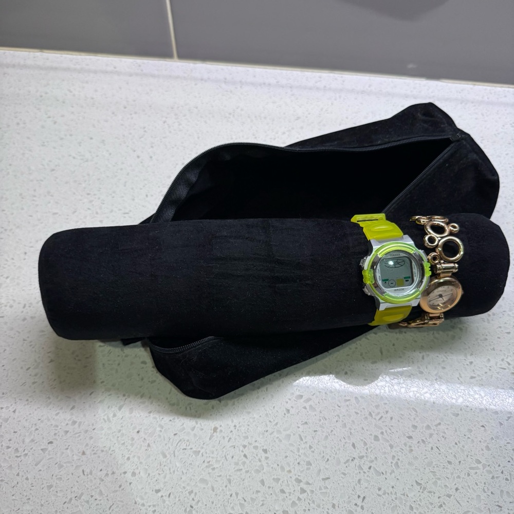 Black Velvet Watch Or Bracelet Travel Case  Storage Pouch Watches Not Included